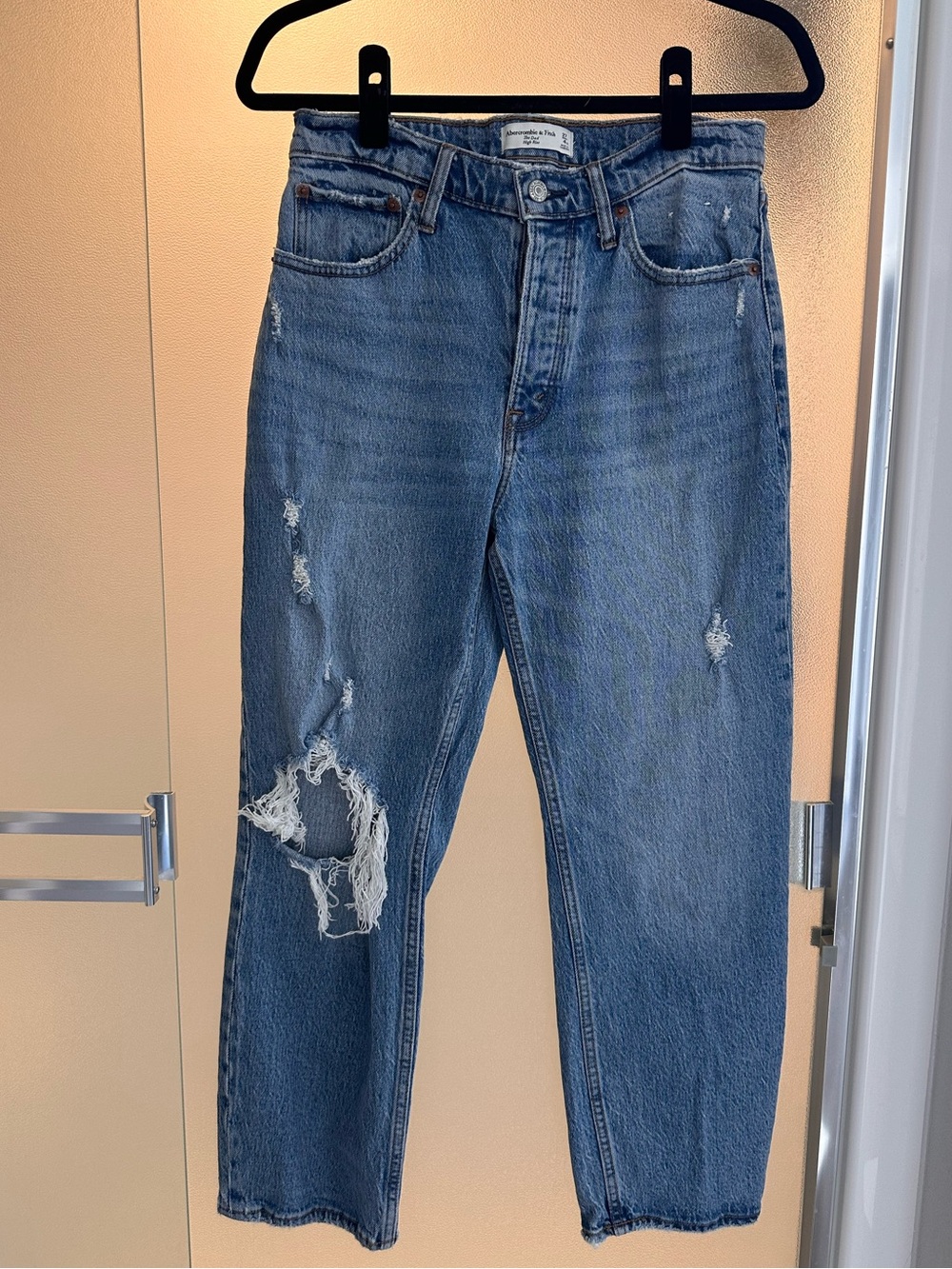 Women’s Abercrombie & Fitch Distressed Dad High Rise Jeans - 27/4XS